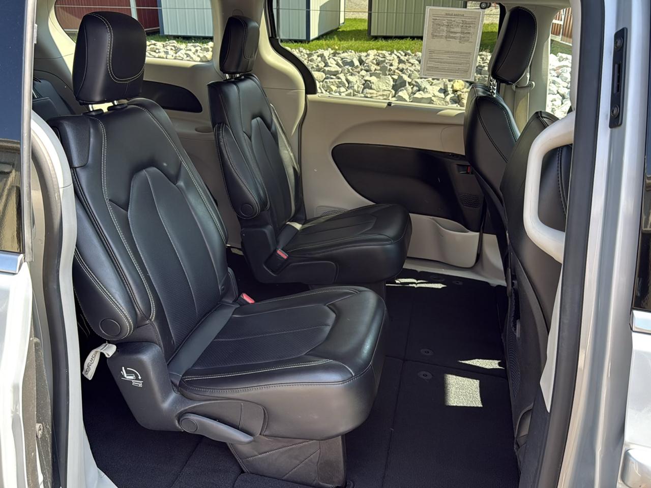 Chrysler Pacifica Touring L Wagon 2023