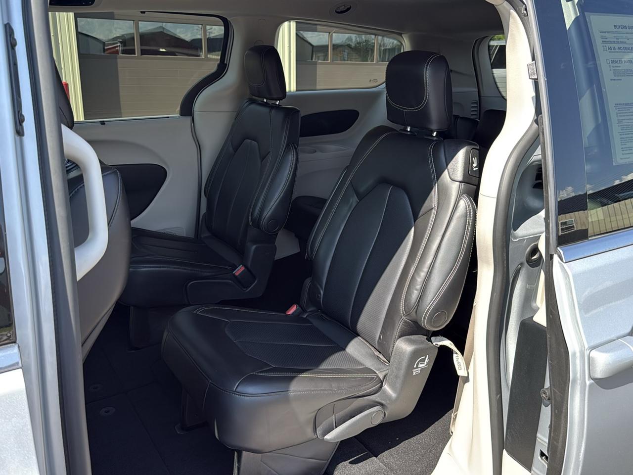 Chrysler Pacifica Touring L Wagon 2023