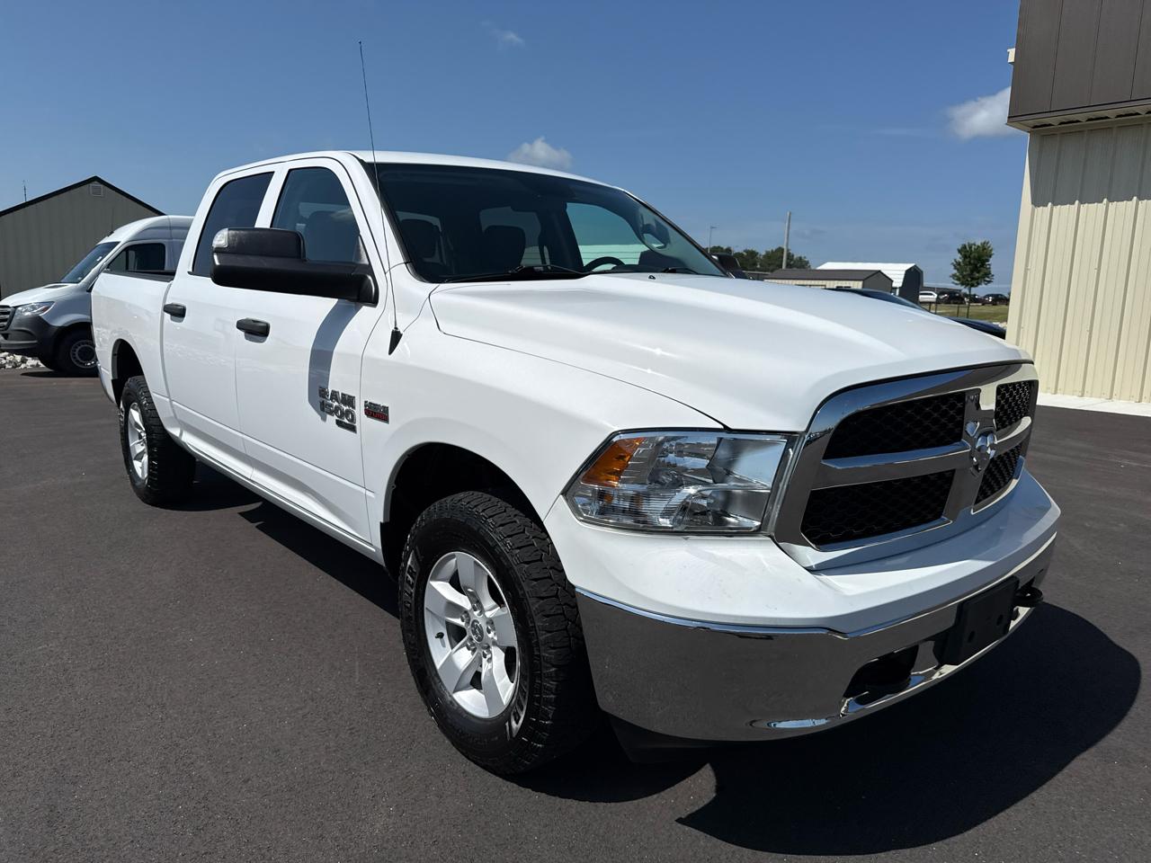 RAM 1500 DS Tradesman Crew Cab 4WD SWB 2022