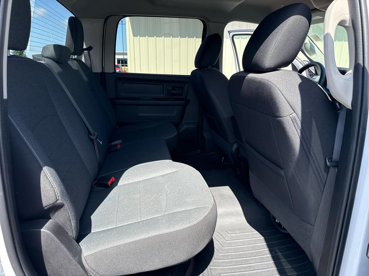 RAM 1500 DS Tradesman Crew Cab 4WD SWB 2022