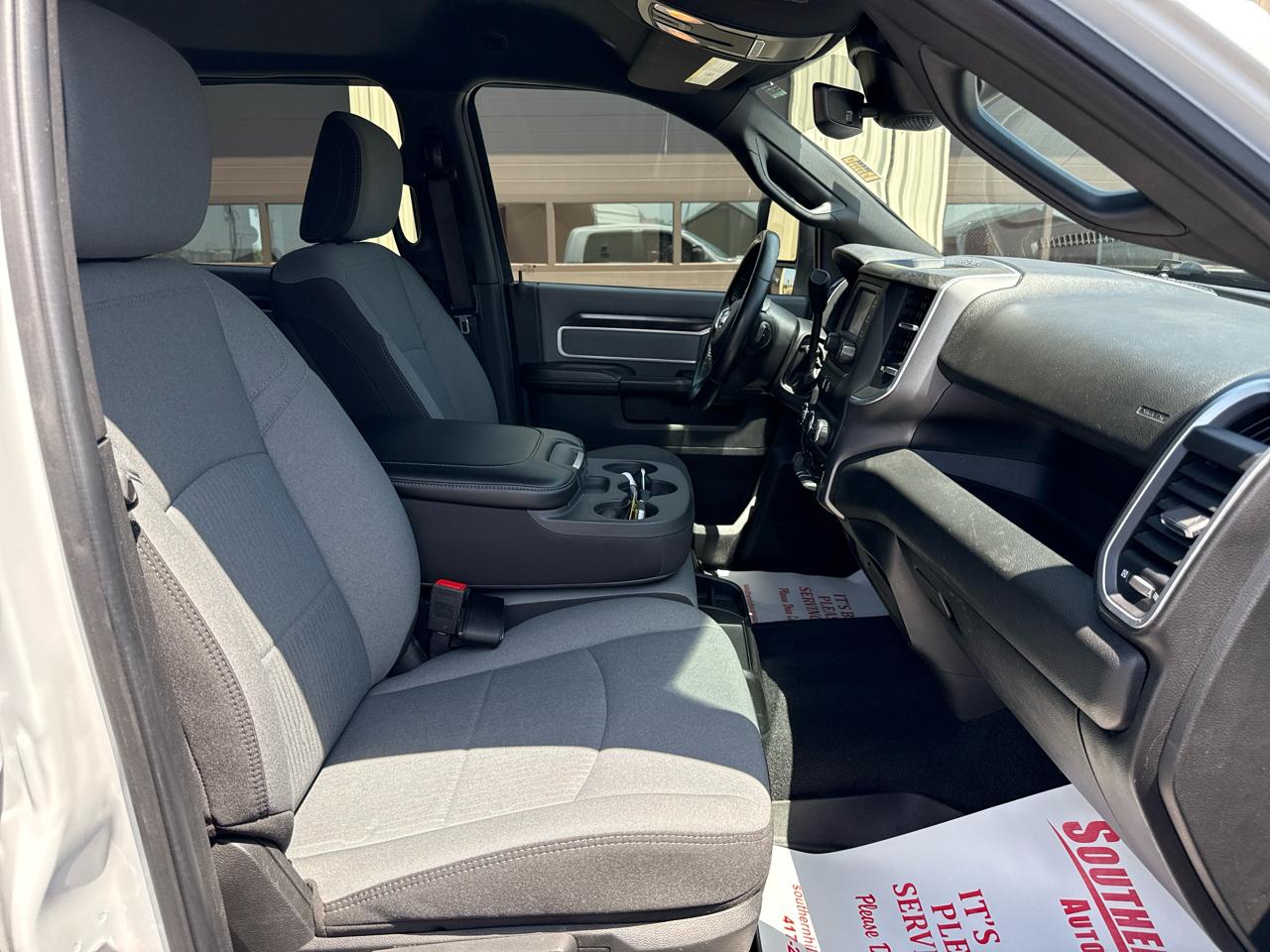 RAM 2500 Big Horn Crew Cab 4WD SWB 2023
