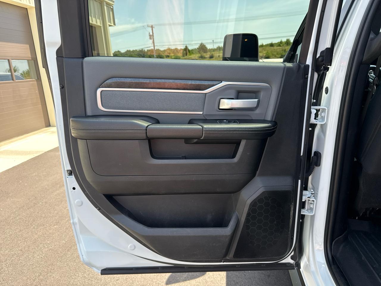 RAM 2500 Big Horn Crew Cab 4WD SWB 2023