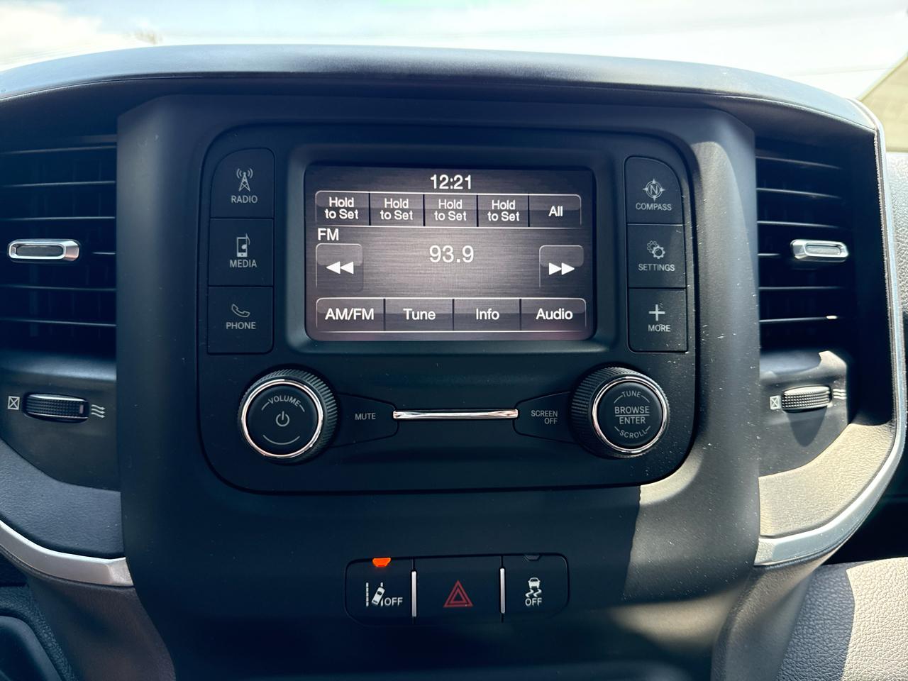 RAM 2500 Big Horn Crew Cab 4WD SWB 2023
