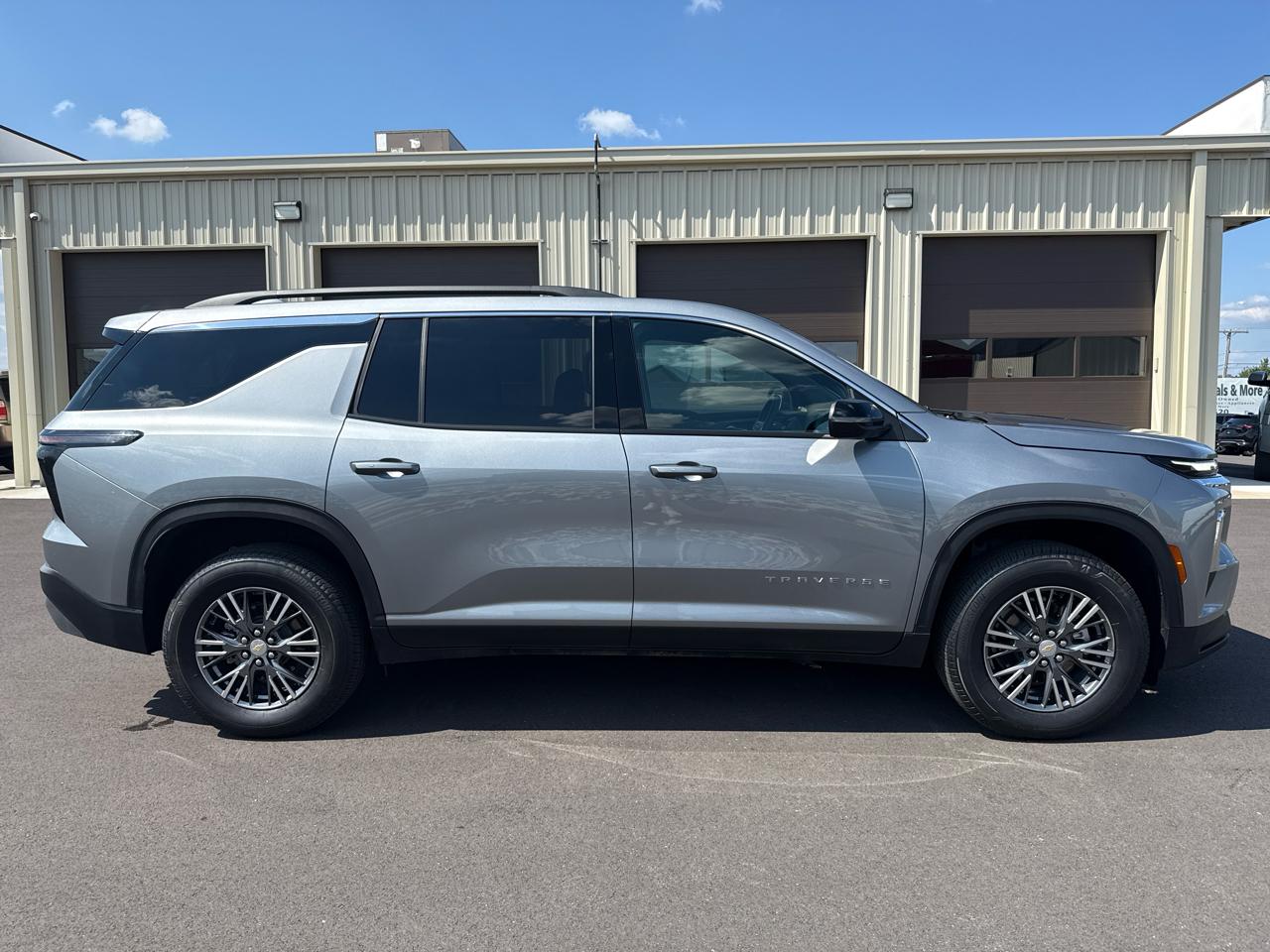 Chevrolet Traverse LT 4D SUV AWD 2026