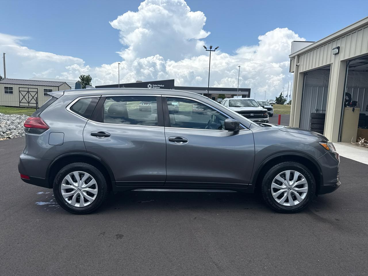 Nissan Rogue S 4D SUV FWD 2020