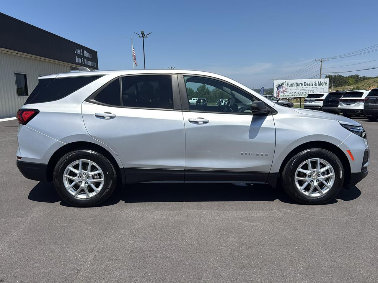 Chevrolet Equinox LS 4D SUV AWD 2022