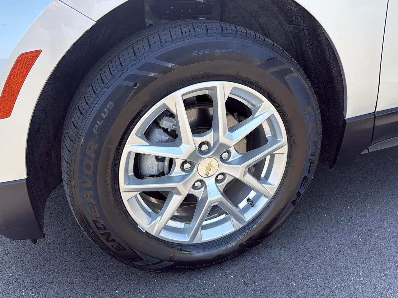 Chevrolet Equinox LS 4D SUV AWD 2022