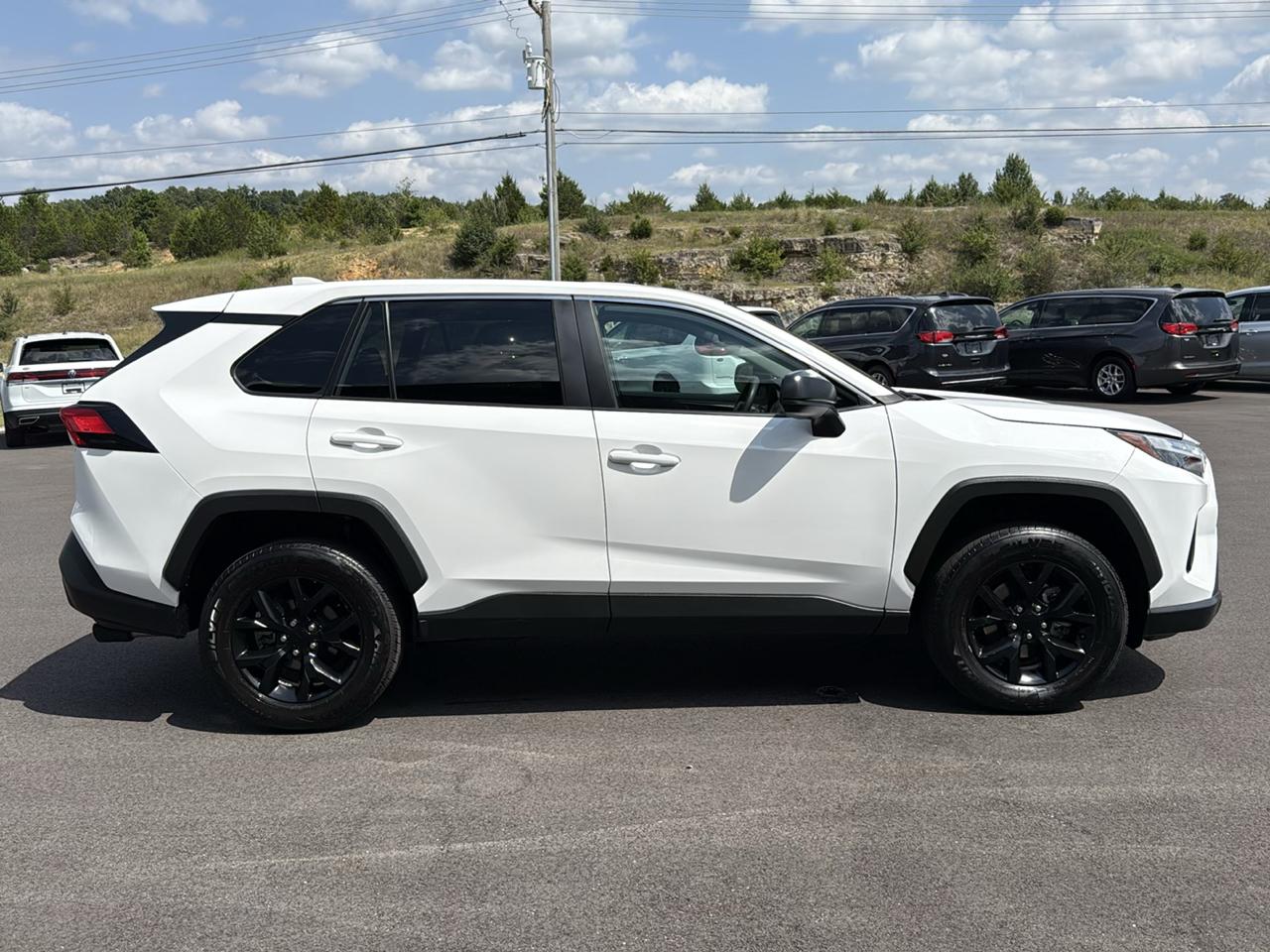 Toyota RAV4 LE 4D SUV FWD 2024