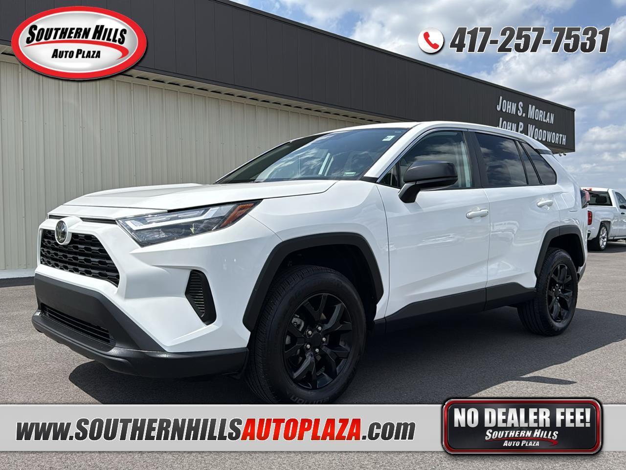Toyota RAV4 LE 4D SUV FWD 2024
