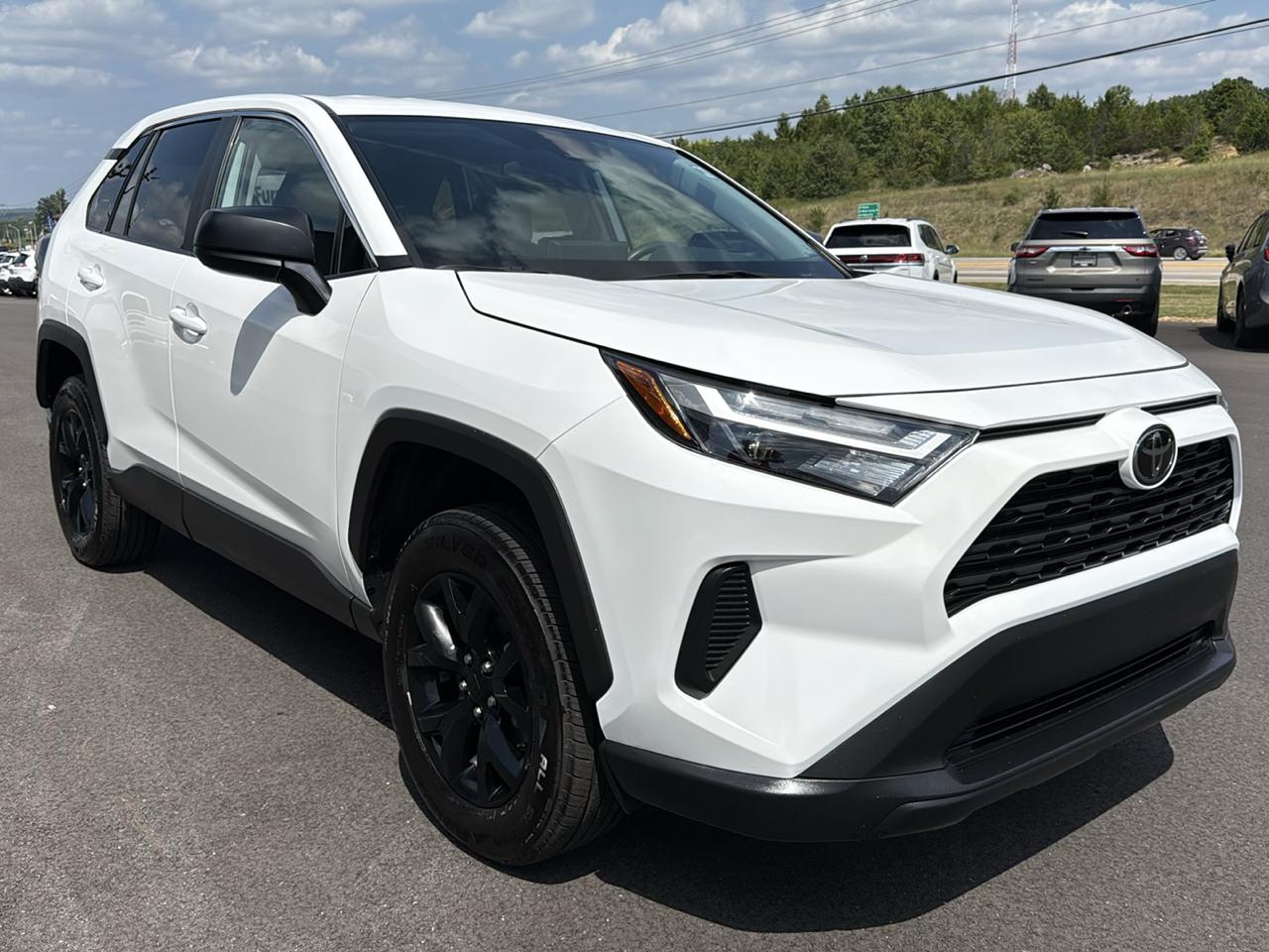 Toyota RAV4 LE 4D SUV FWD 2024