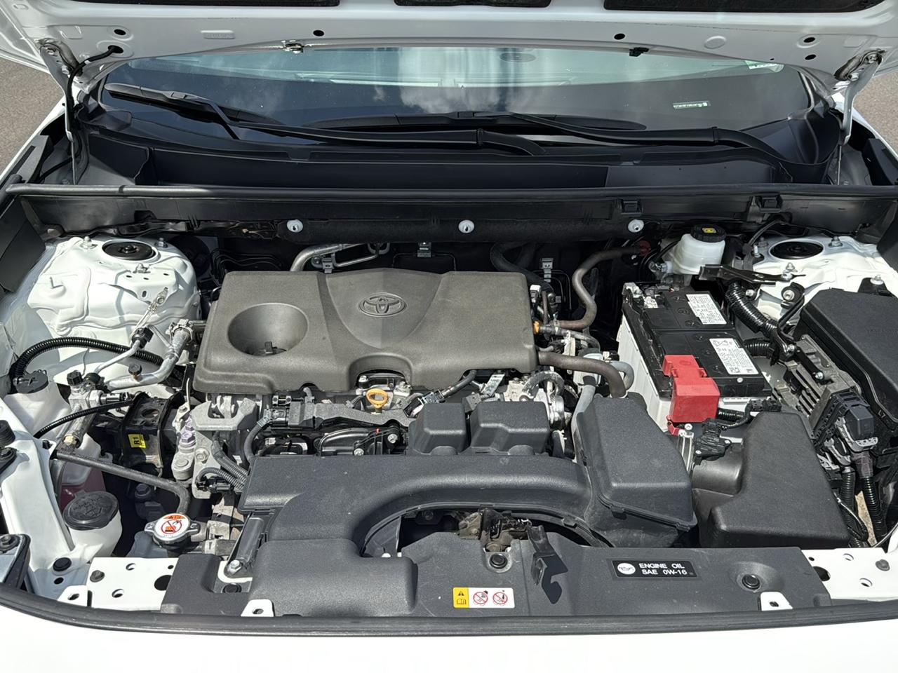 Toyota RAV4 LE 4D SUV FWD 2024