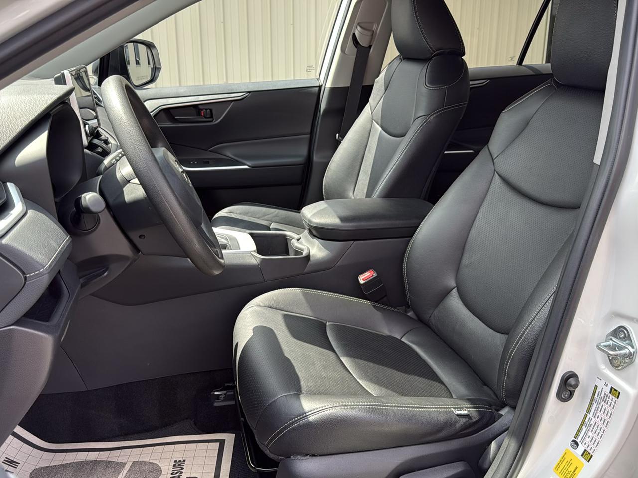 Toyota RAV4 LE 4D SUV FWD 2024