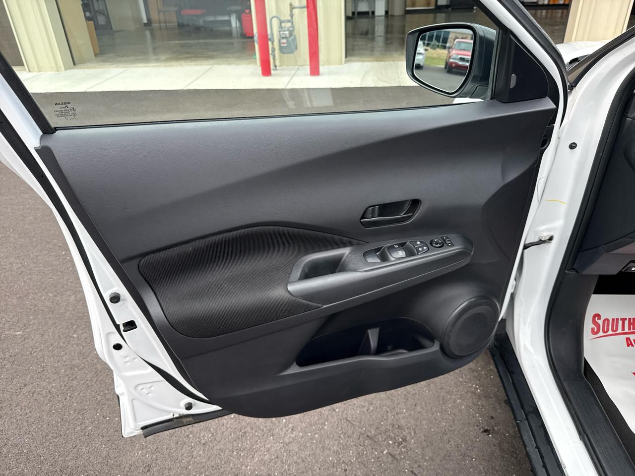 Nissan Kicks S 4D SUV FWD 2022