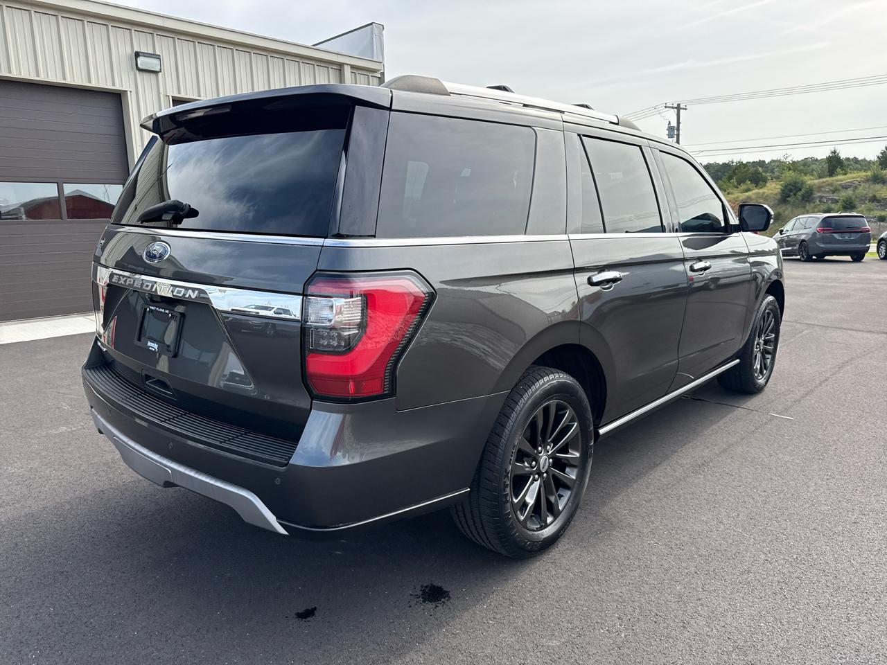 Ford Expedition Limited 4D SUV 4WD 2018