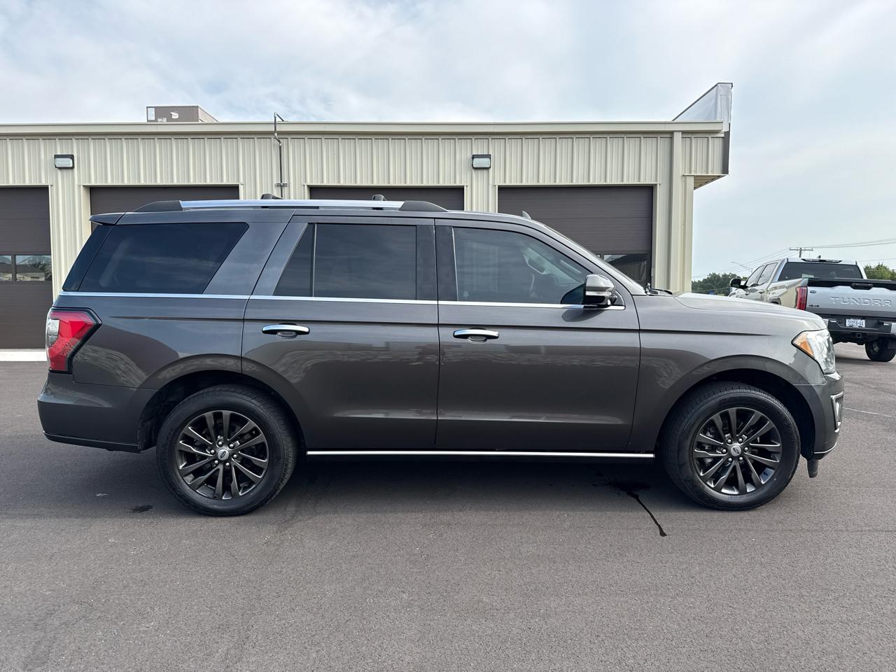Ford Expedition Limited 4D SUV 4WD 2018