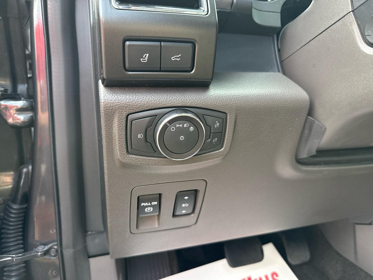 Ford Expedition Limited 4D SUV 4WD 2018
