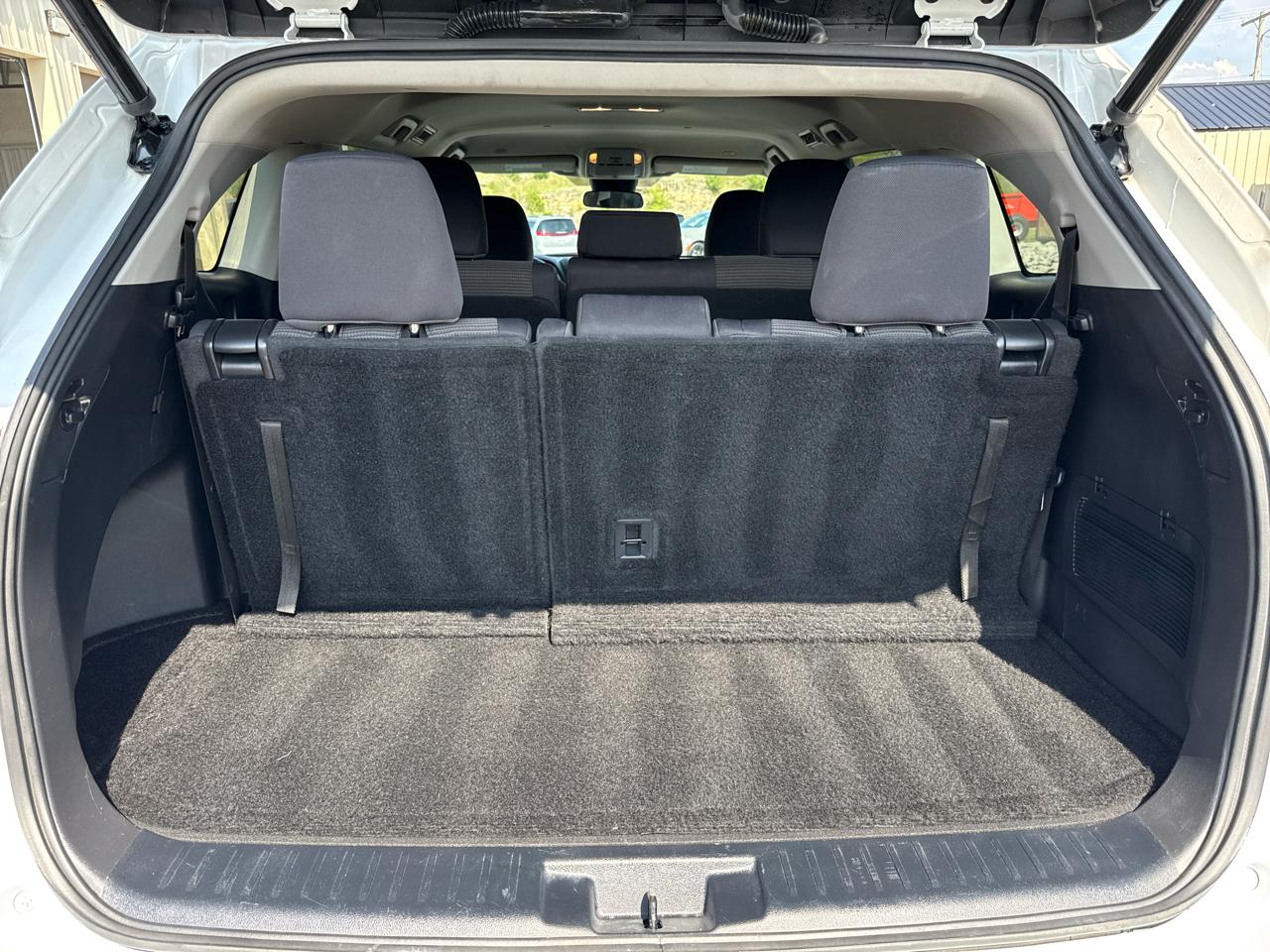 Toyota Highlander Hybrid LE 4D SUV AWD 2023