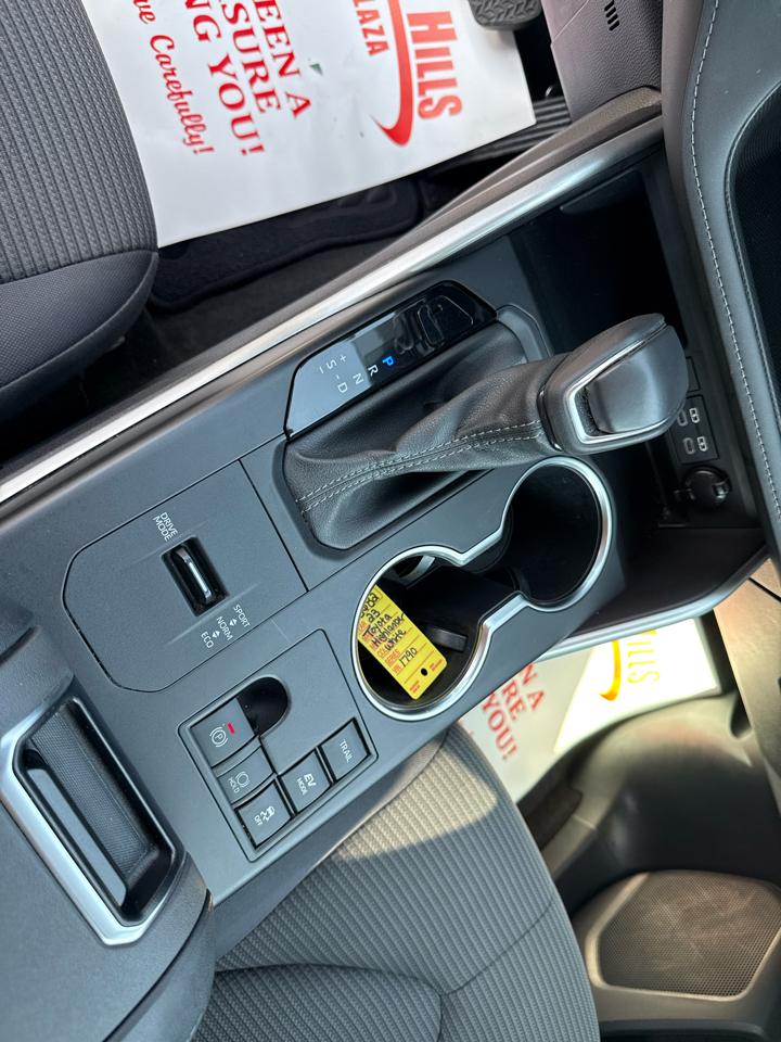 Toyota Highlander Hybrid LE 4D SUV AWD 2023