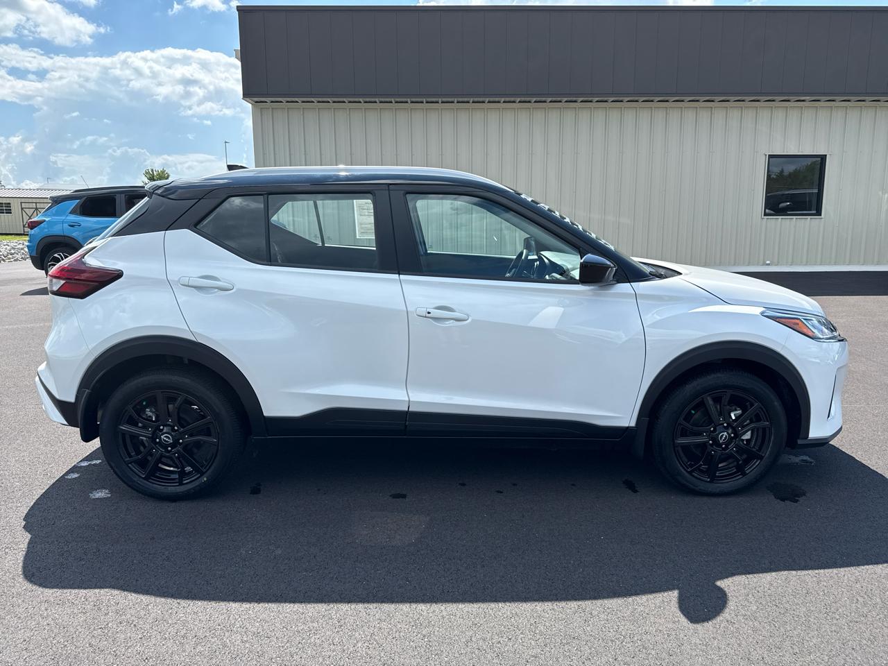 Nissan Kicks SV 4D SUV FWD 2023