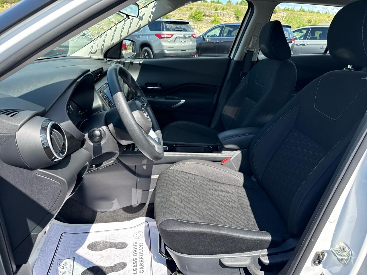 Nissan Kicks SV 4D SUV FWD 2023