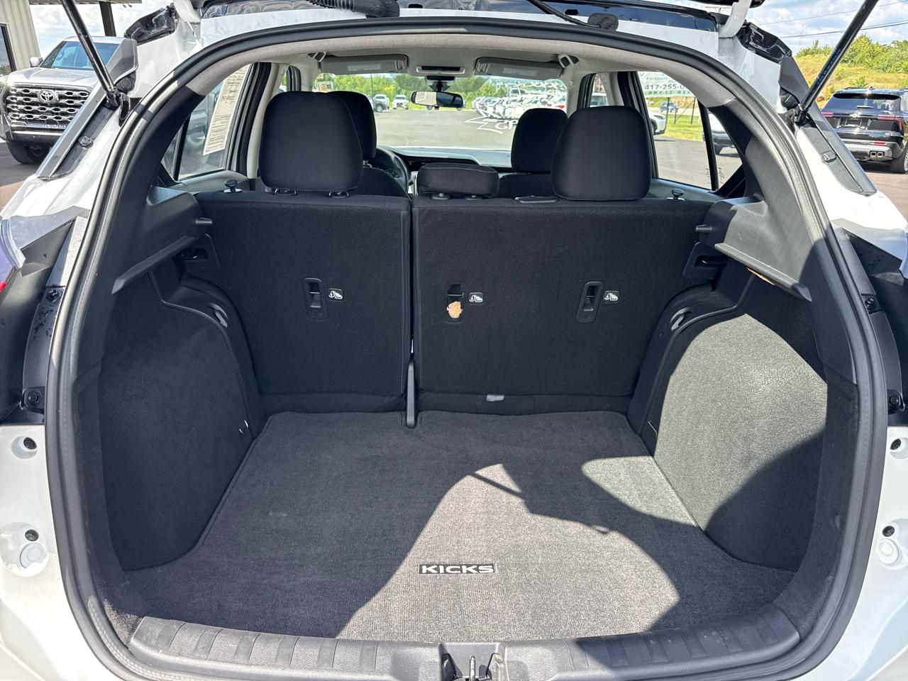 Nissan Kicks SV 4D SUV FWD 2023