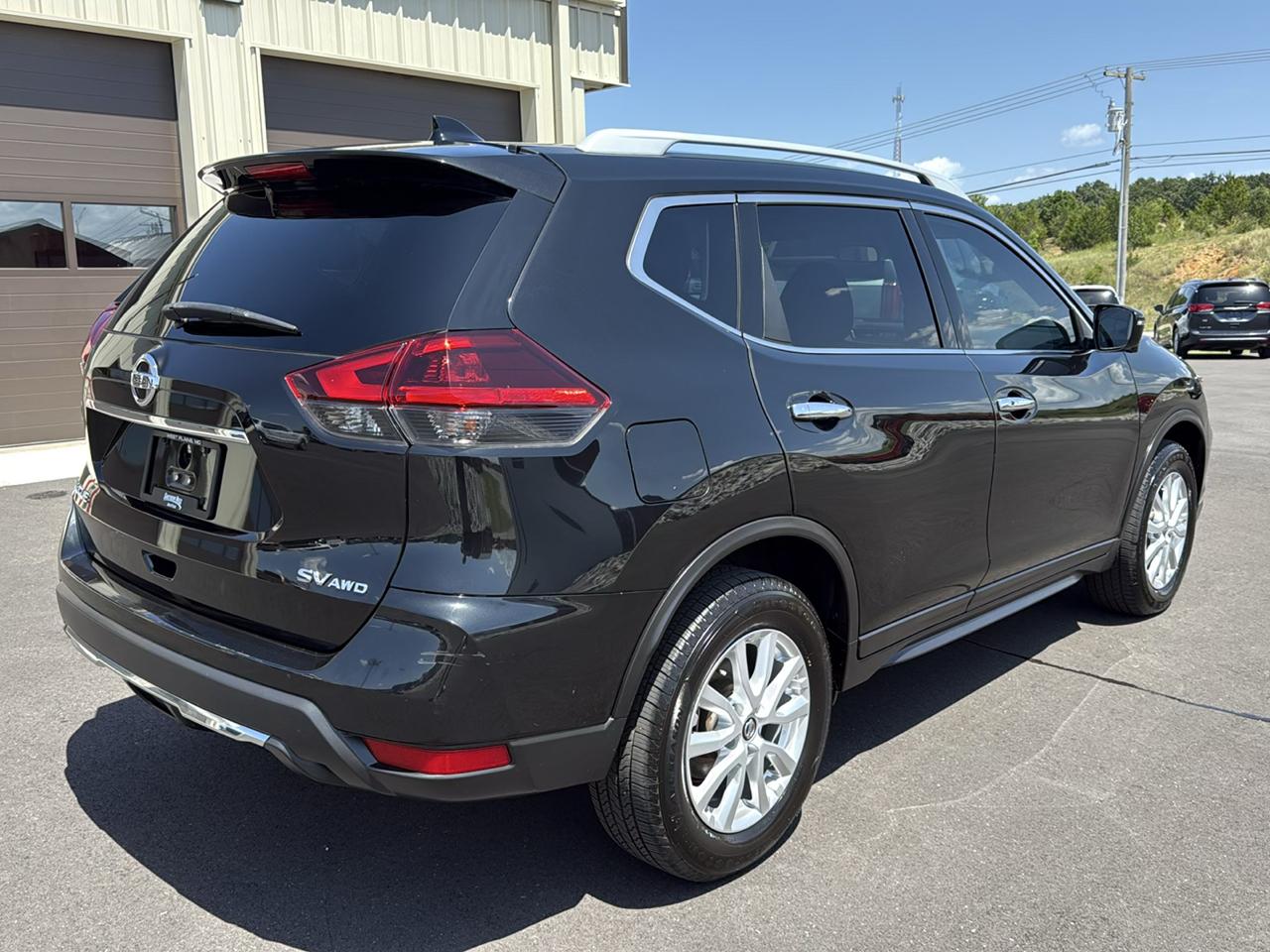 Nissan Rogue SV 4D SUV AWD 2018