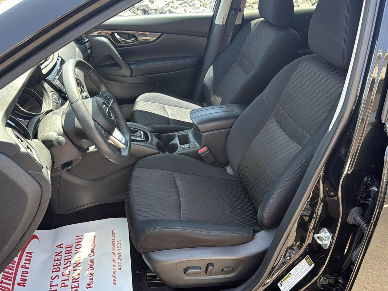Nissan Rogue SV 4D SUV AWD 2018