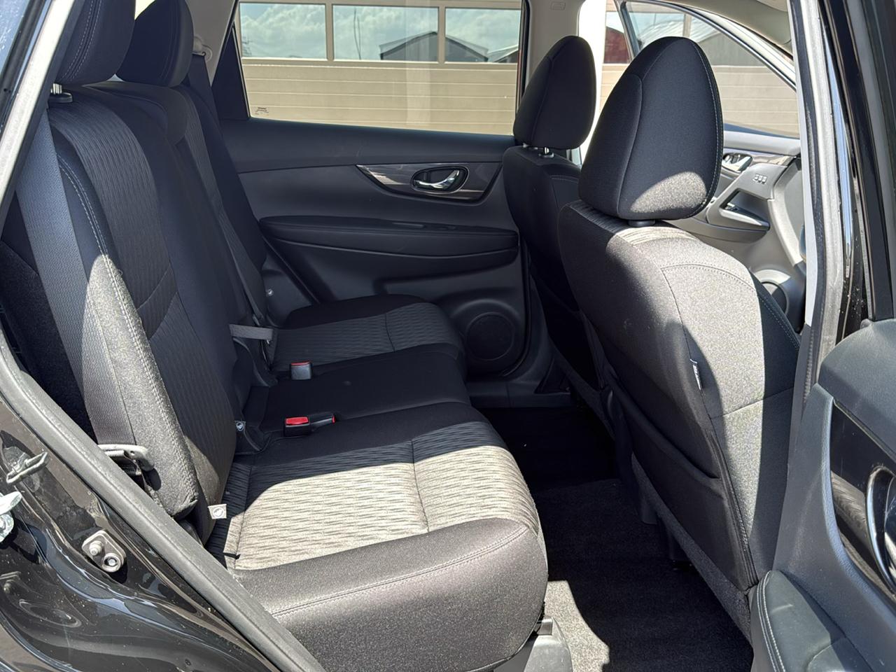 Nissan Rogue SV 4D SUV AWD 2018