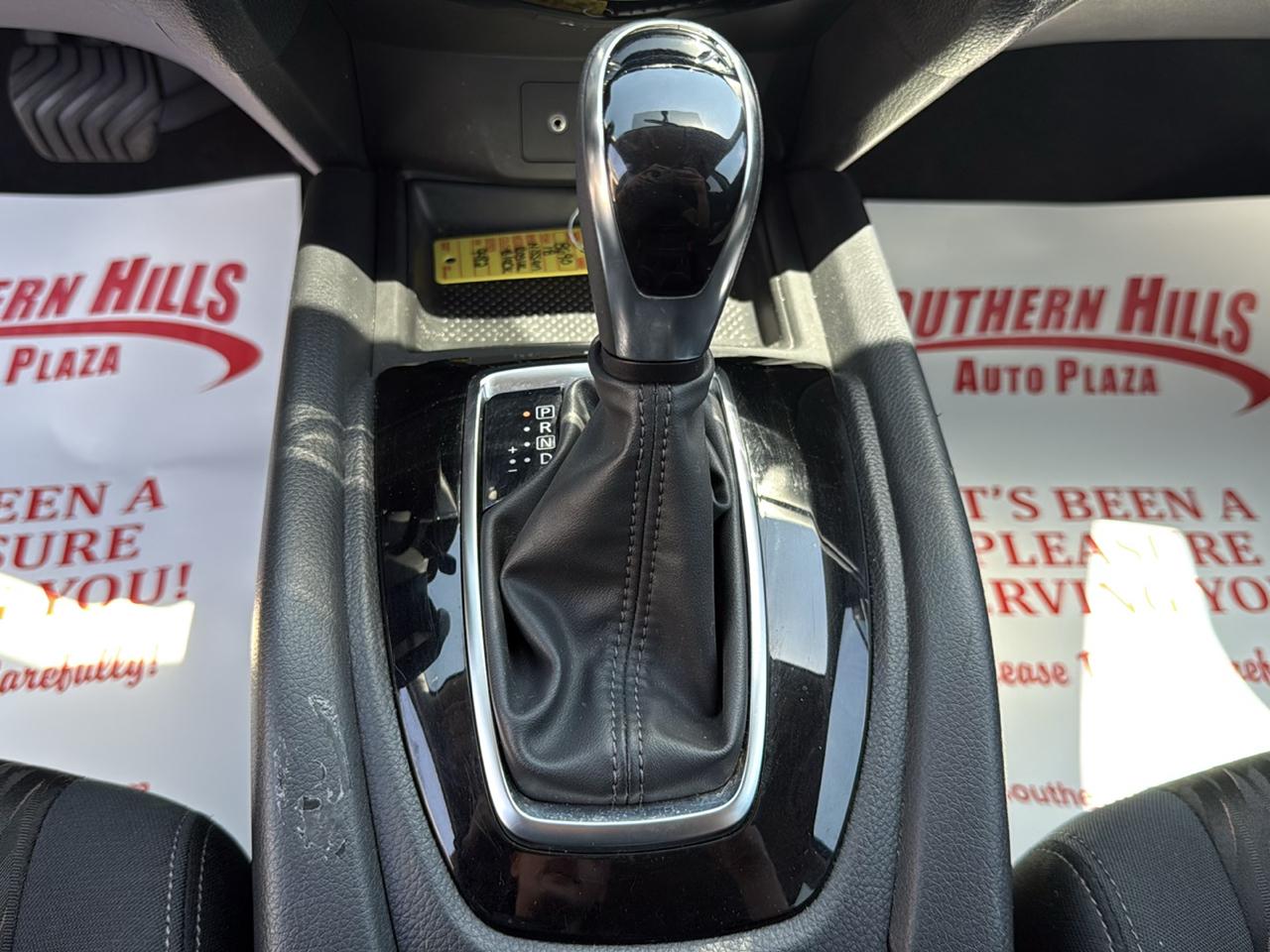 Nissan Rogue SV 4D SUV AWD 2018