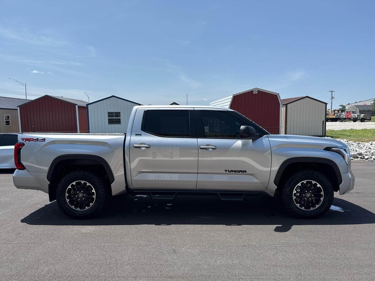 Toyota Tundra SR5 Crew Max 4WD SWB 2025