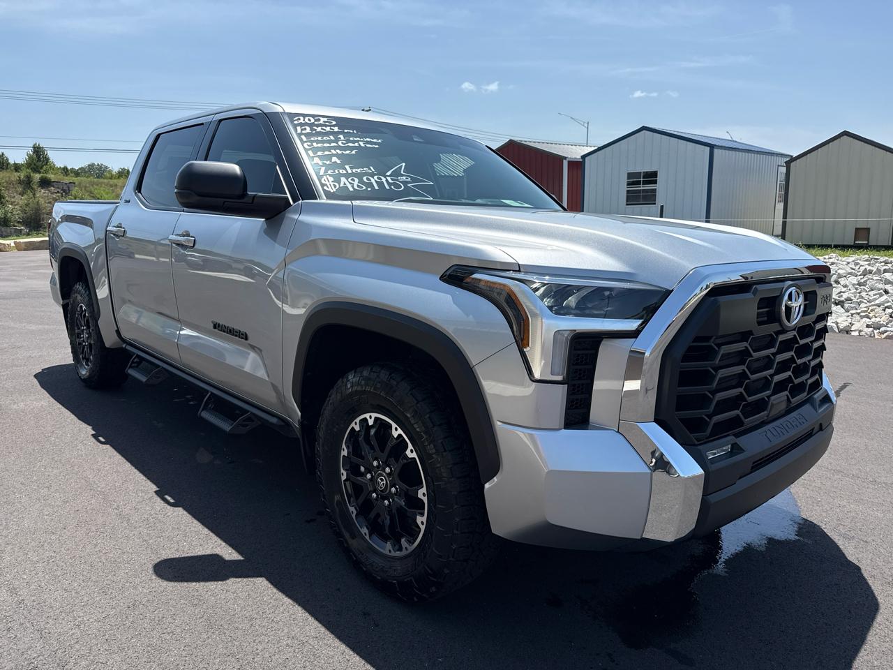 Toyota Tundra SR5 Crew Max 4WD SWB 2025