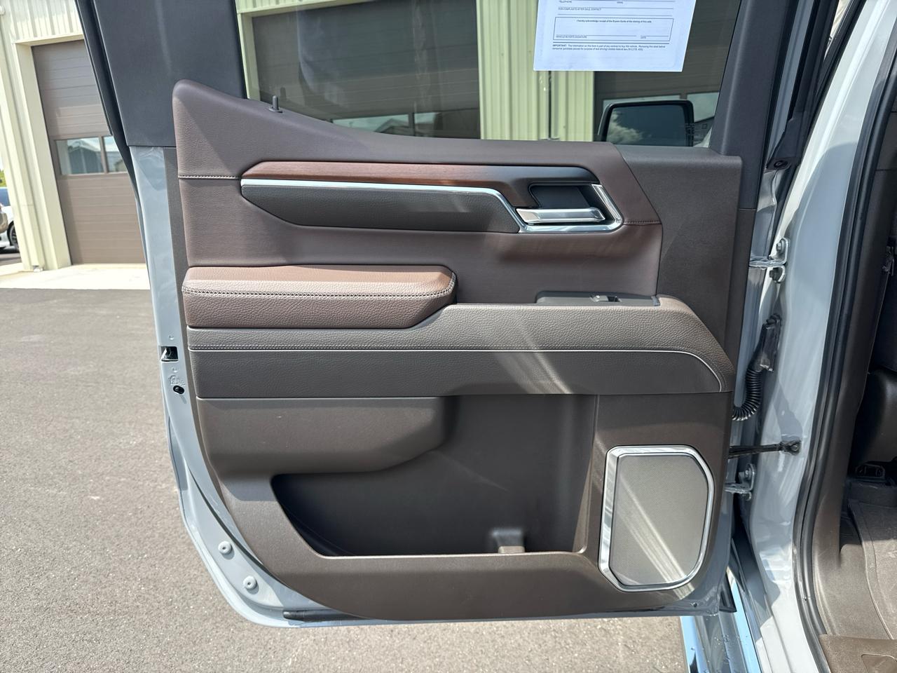 GMC Sierra 1500 Denali Crew Cab 4WD SWB 2025