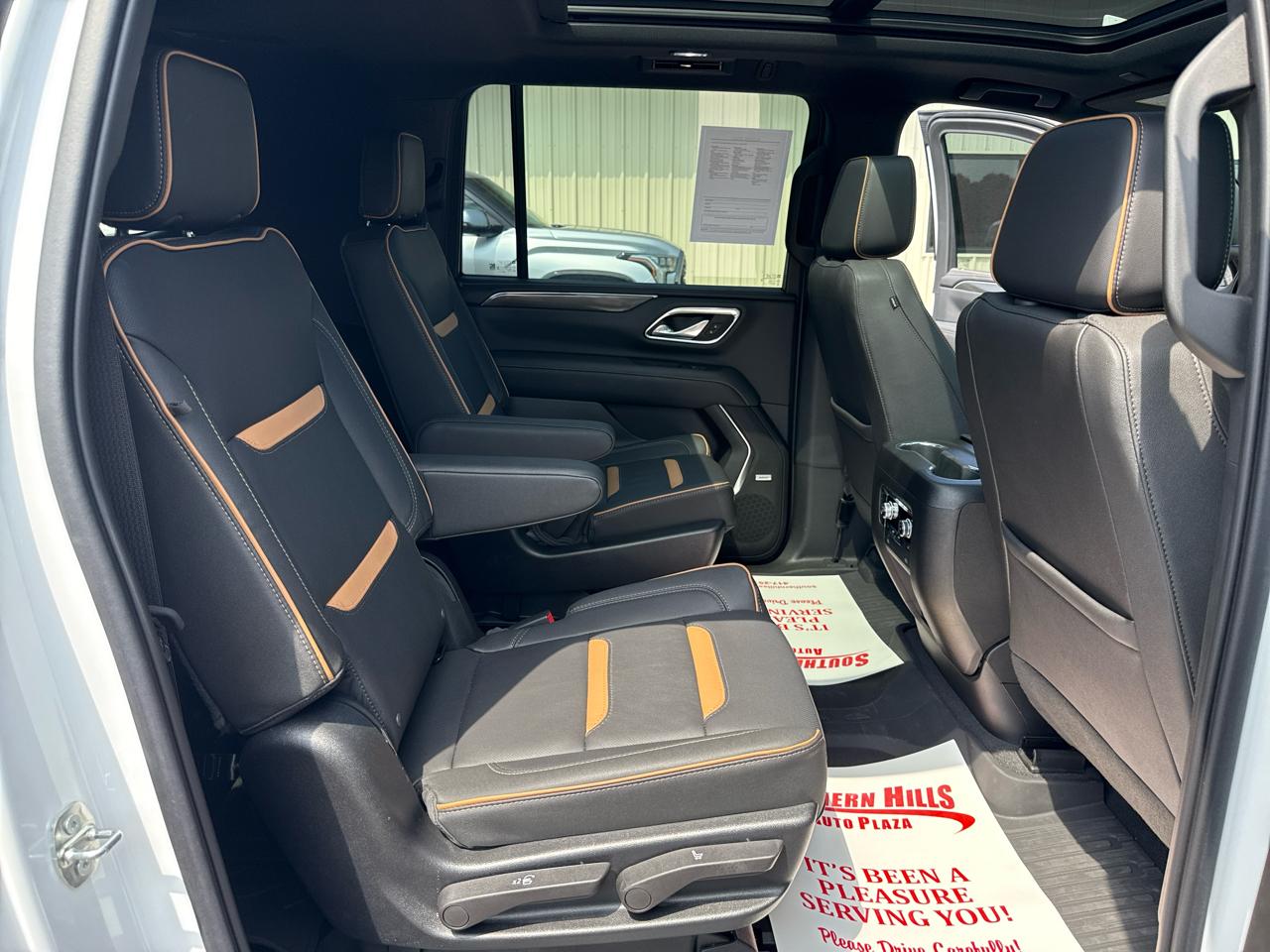 GMC Yukon XL 1500 AT4 4D SUV 4WD 2023