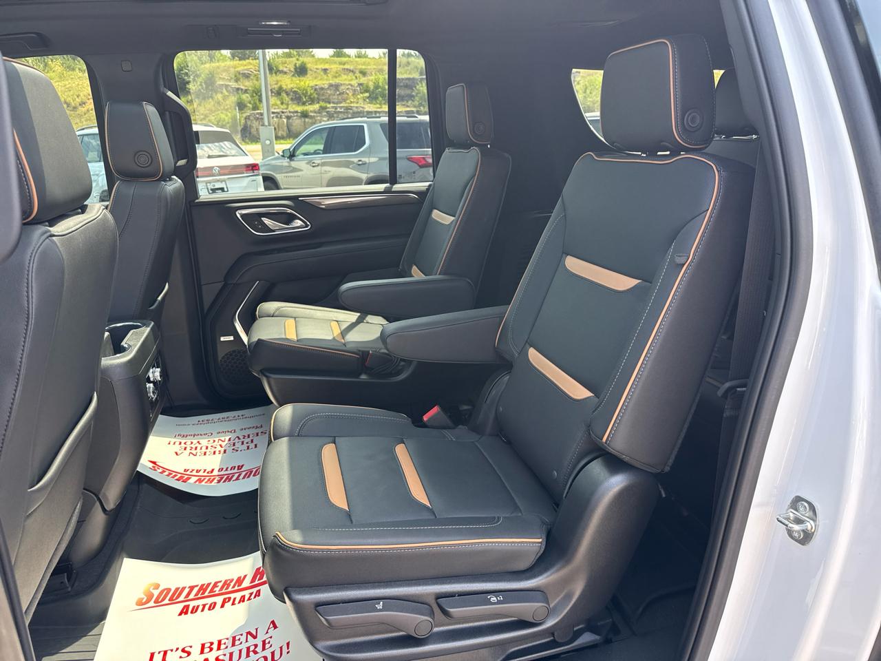 GMC Yukon XL 1500 AT4 4D SUV 4WD 2023