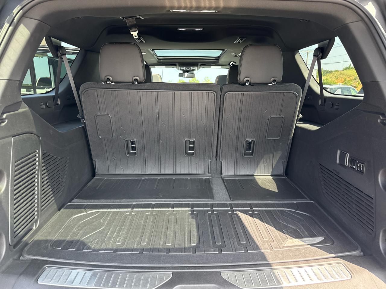 GMC Yukon XL 1500 AT4 4D SUV 4WD 2023