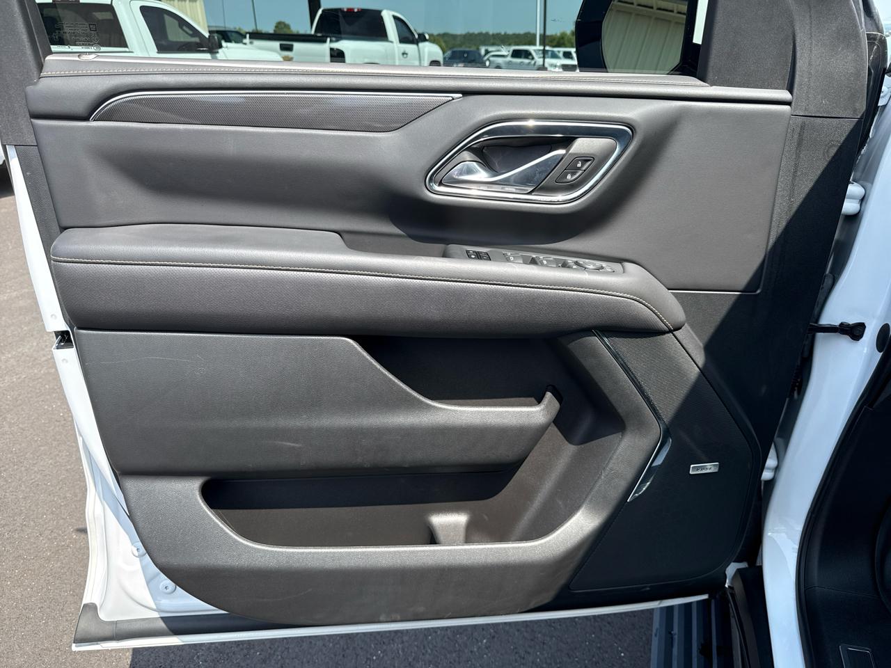 GMC Yukon XL 1500 AT4 4D SUV 4WD 2023