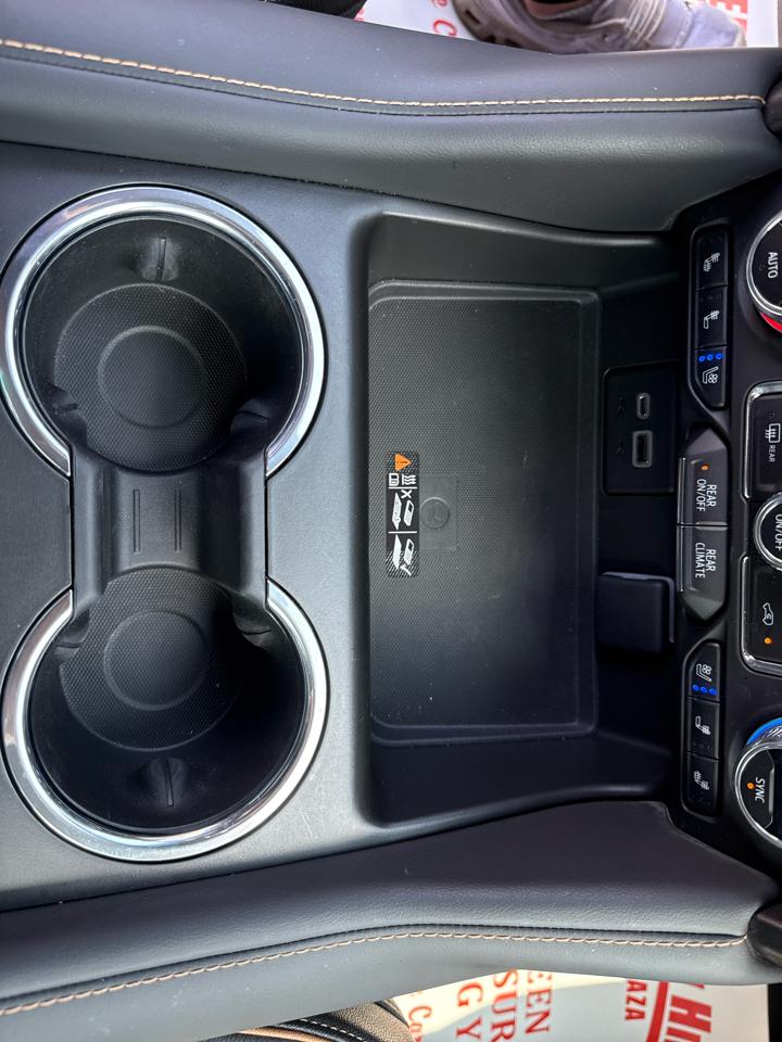 GMC Yukon XL 1500 AT4 4D SUV 4WD 2023