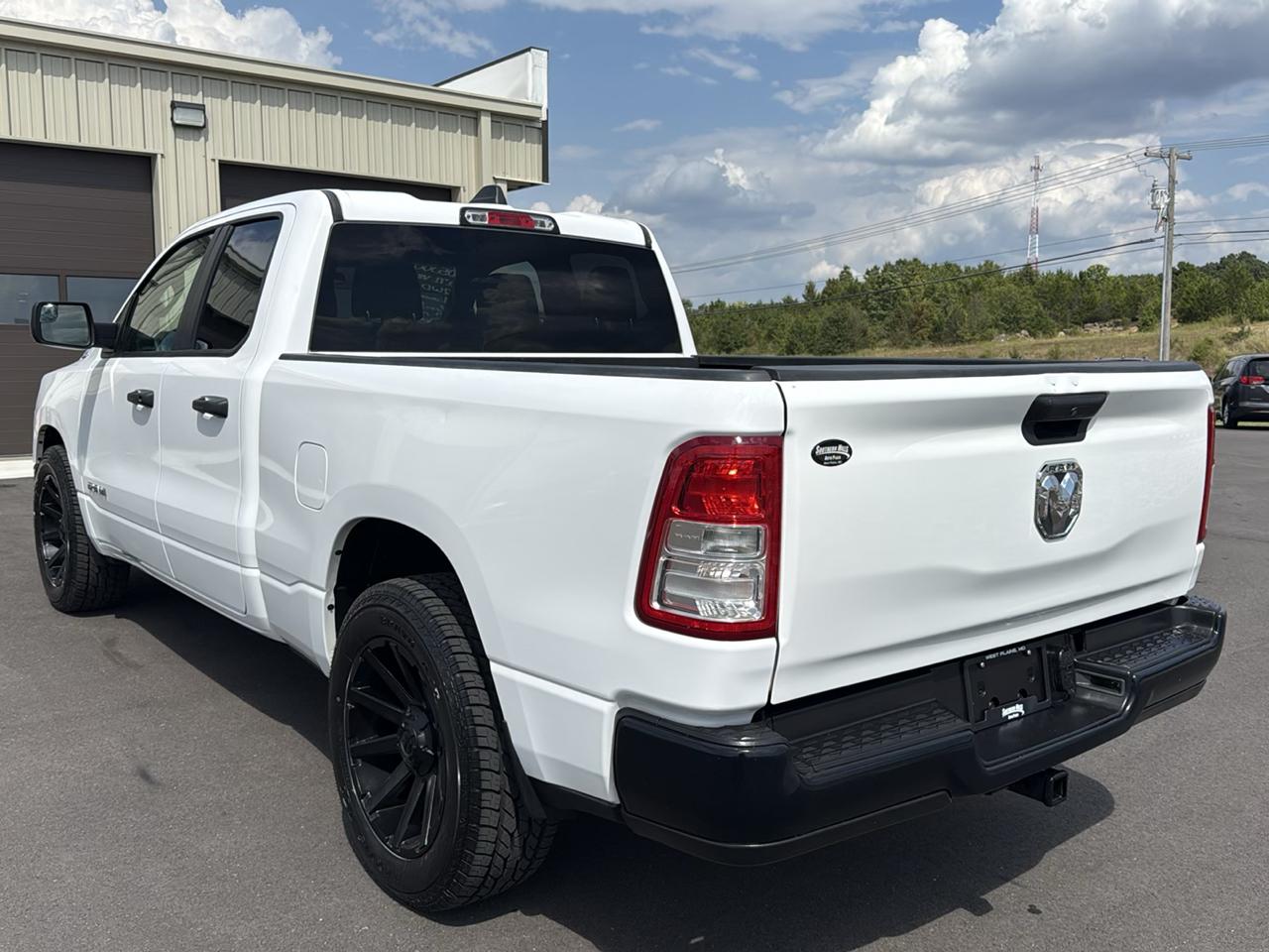 RAM 1500 Tradesman Quad Cab 2WD SWB 2022