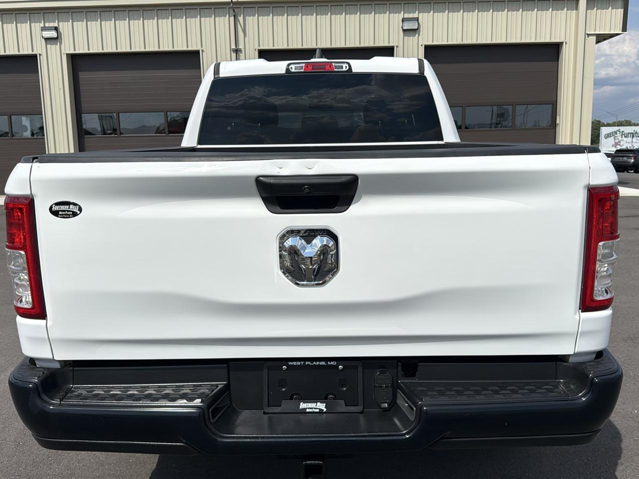 RAM 1500 Tradesman Quad Cab 2WD SWB 2022