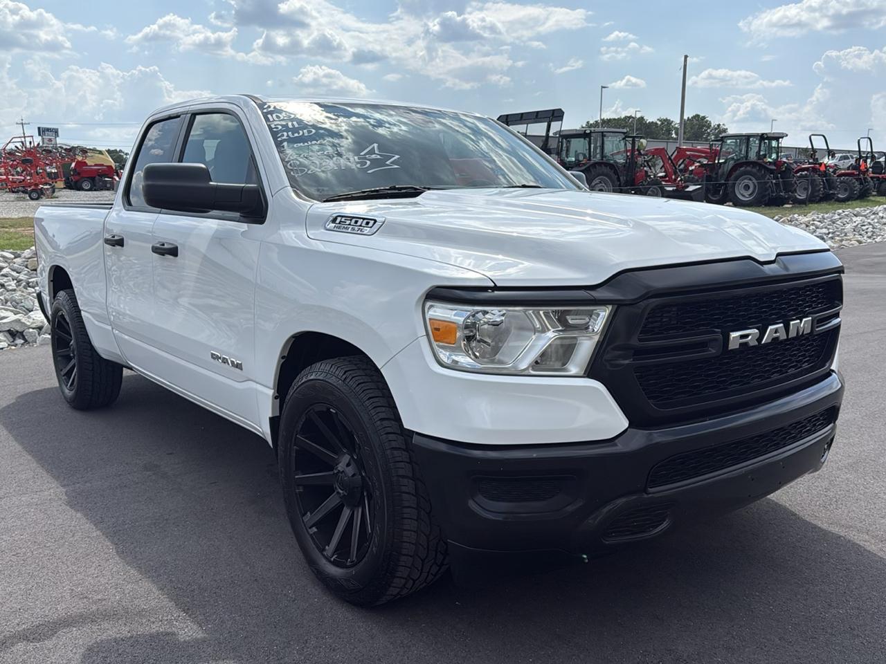 RAM 1500 Tradesman Quad Cab 2WD SWB 2022