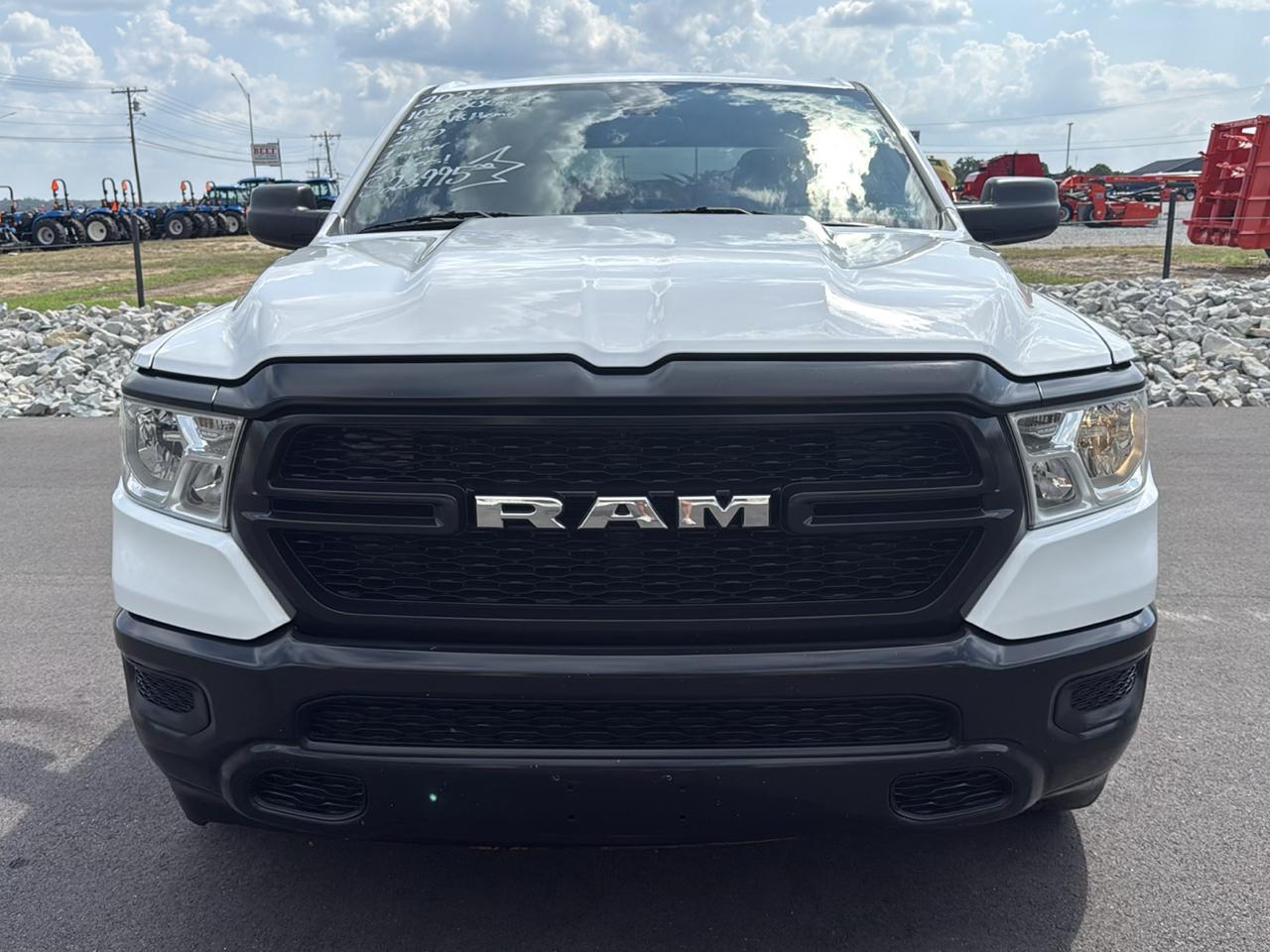 RAM 1500 Tradesman Quad Cab 2WD SWB 2022