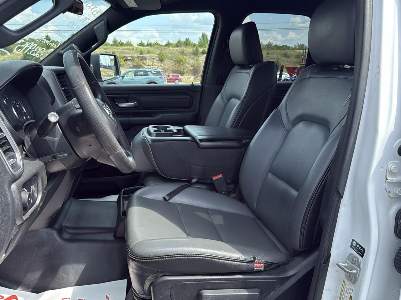 RAM 1500 Tradesman Quad Cab 2WD SWB 2022