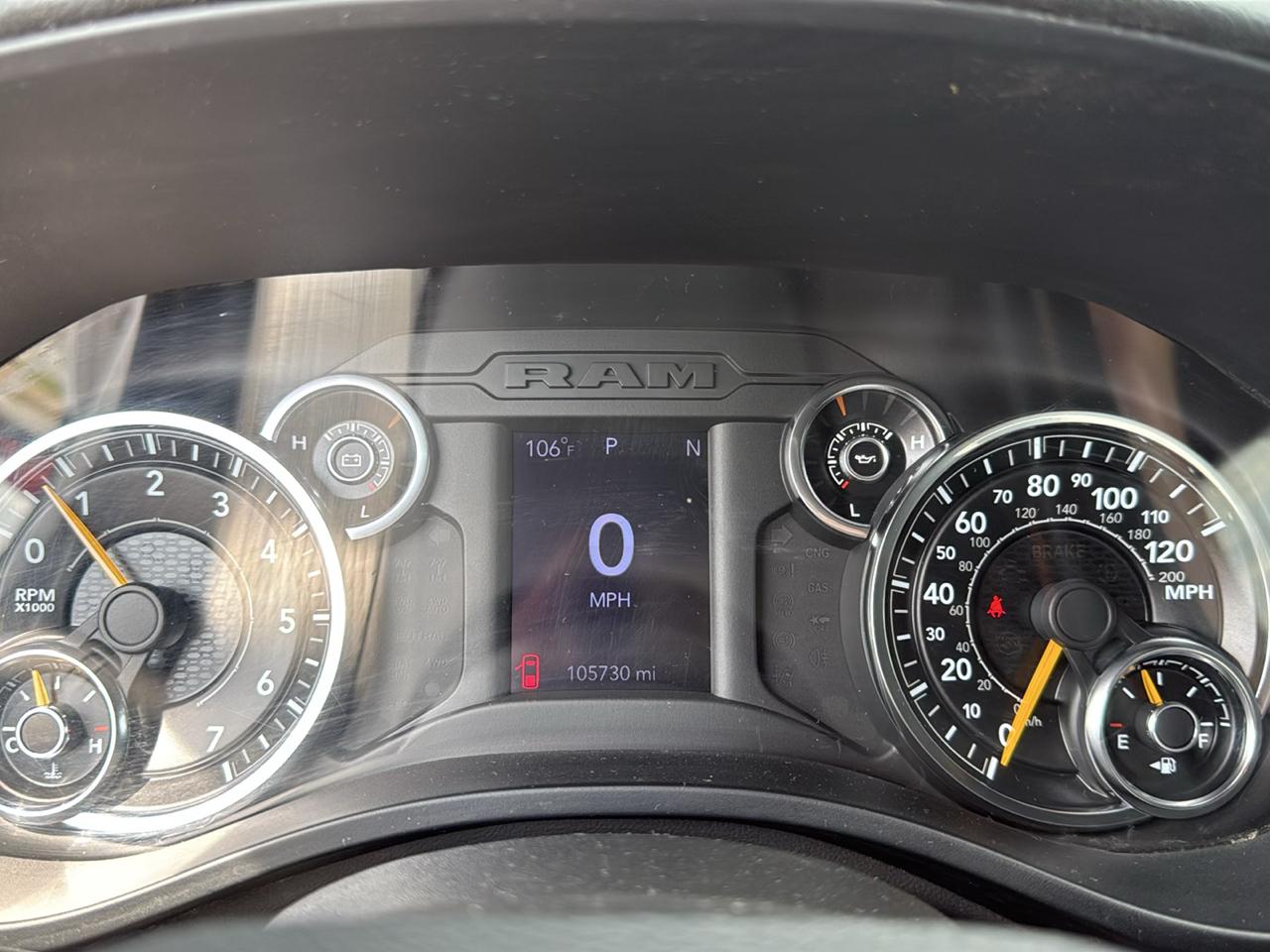 RAM 1500 Tradesman Quad Cab 2WD SWB 2022