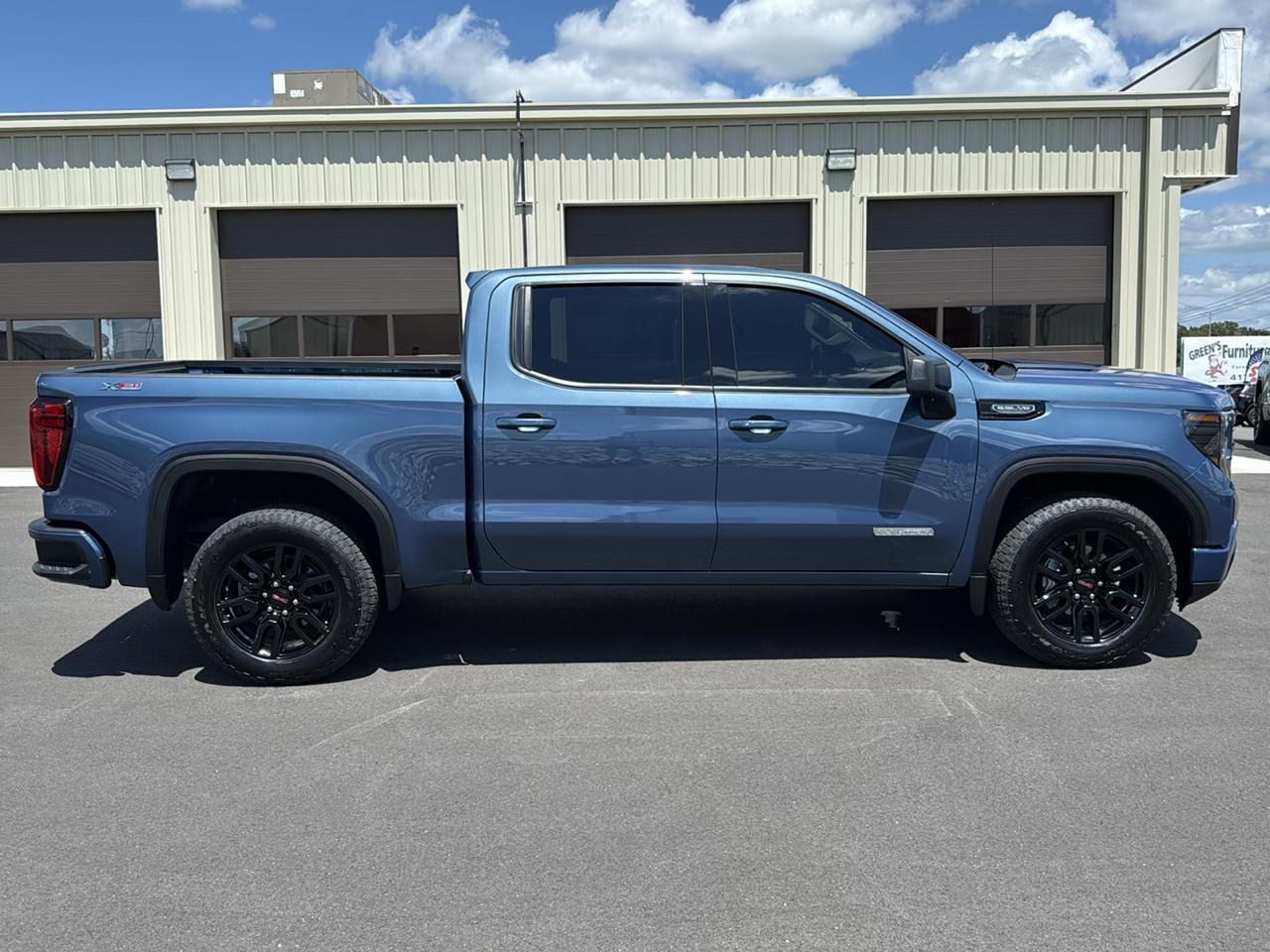 GMC Sierra 1500 Elevation Crew Cab 4WD SWB 2026