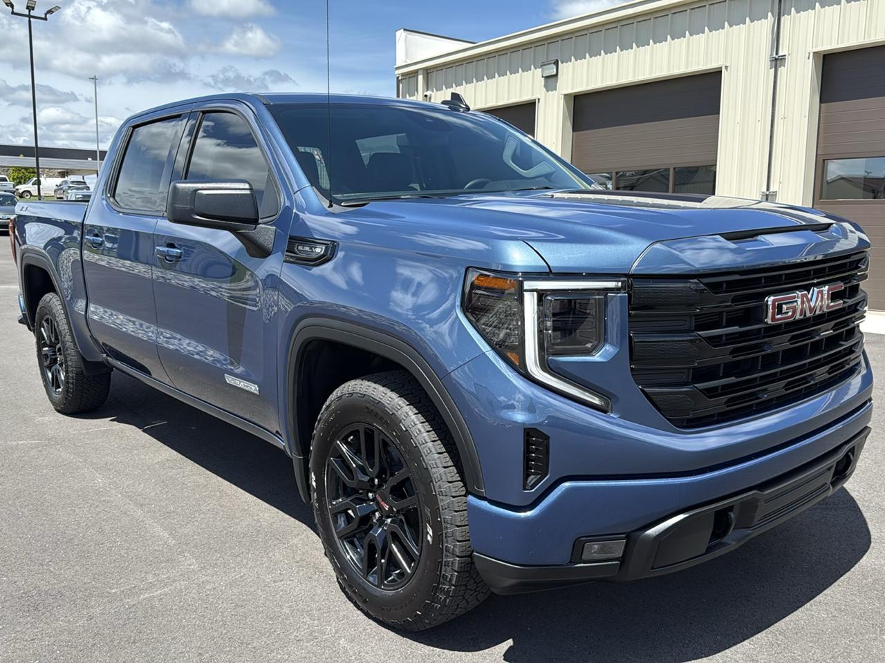 GMC Sierra 1500 Elevation Crew Cab 4WD SWB 2026