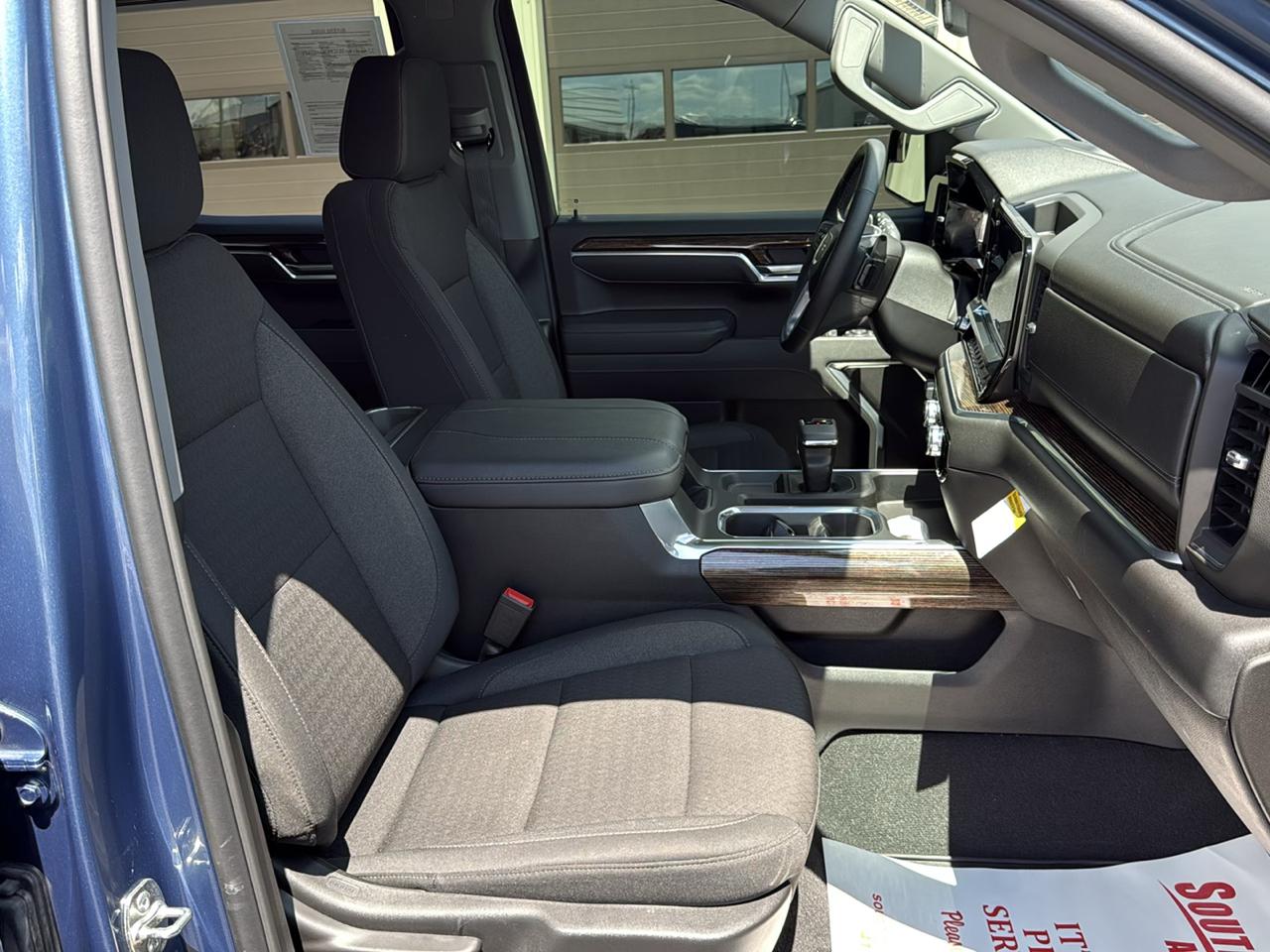 GMC Sierra 1500 Elevation Crew Cab 4WD SWB 2026
