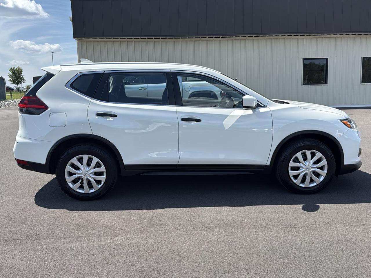 Nissan Rogue S 4D SUV FWD 2020