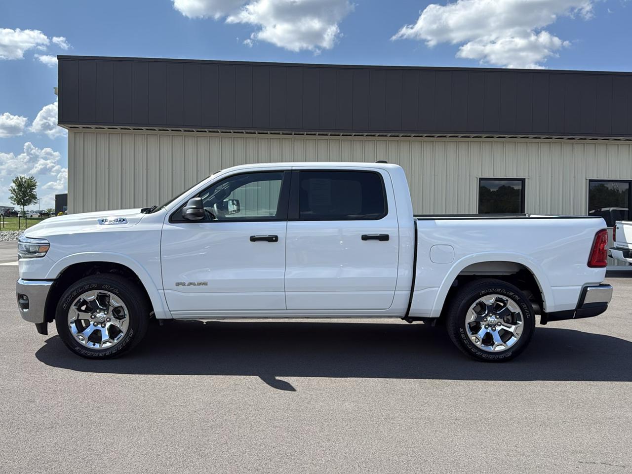 RAM 1500 Big Horn Crew Cab 4WD SWB 2026