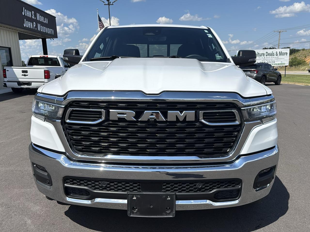 RAM 1500 Big Horn Crew Cab 4WD SWB 2026