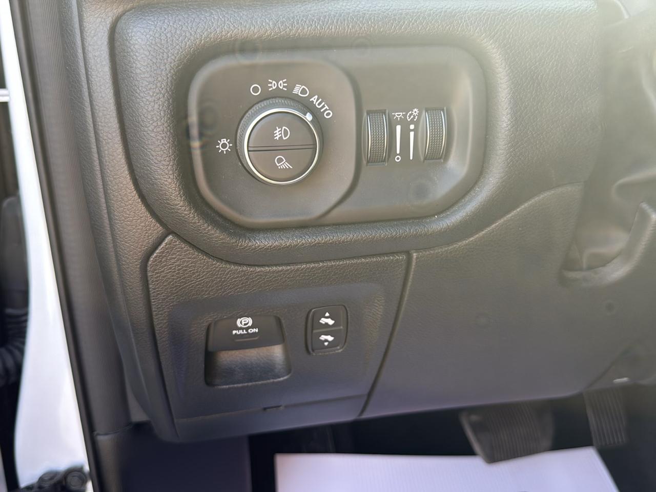 RAM 1500 Big Horn Crew Cab 4WD SWB 2026